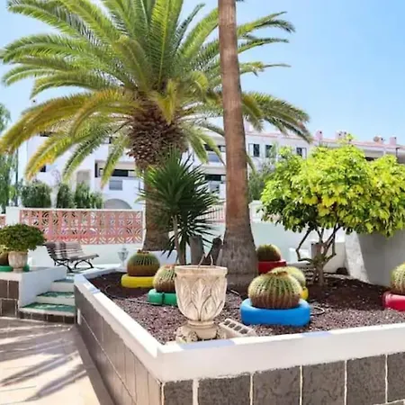 Apartment Cosy, Modern 2-bedroom Ground Floor Apartment, Sleeps Four, Callao Salvaje